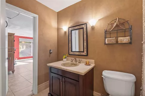 Bath - 7400 Sabal Dr, Miami Lakes, FL 33014 photo 5 of 5