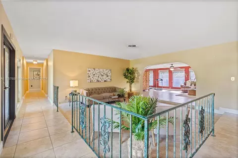Dining - 7400 Sabal Dr, Miami Lakes, FL 33014 photo 3 of 6
