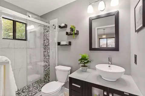 Bath - 7400 Sabal Dr, Miami Lakes, FL 33014 photo 1 of 5