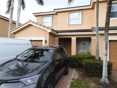 4187 NE 11th St, Homestead, FL 33033