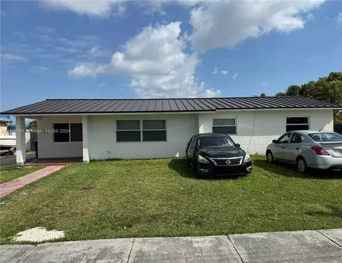 2821 SW 120th Rd, Miami, FL 33175