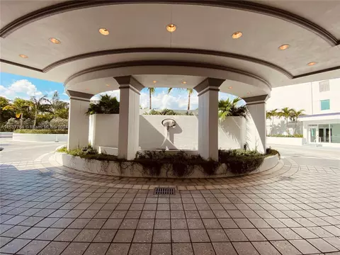3201 NE 183rd St #2204, Aventura, FL 33160