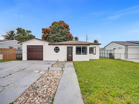 2541 NW 153rd St, Miami Gardens, FL 33054