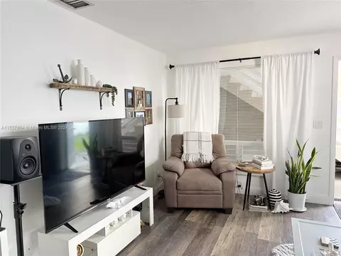 3600 Monroe St #2, Hollywood, FL 33021