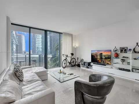 88 SW 7th St #907, Miami, FL 33130