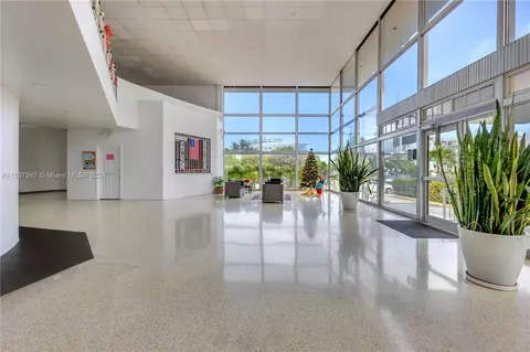 6484 Indian Creek Dr #107, Miami Beach, FL 33141