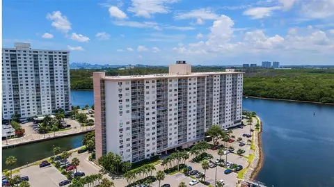 Undisclosed, Sunny Isles Beach, FL 33160