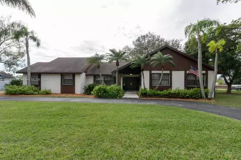 16142 SW 287th St, Homestead, FL 33033