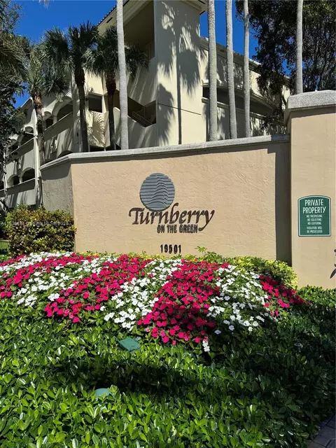 19501 W Country Club Dr #209, Aventura, FL 33180