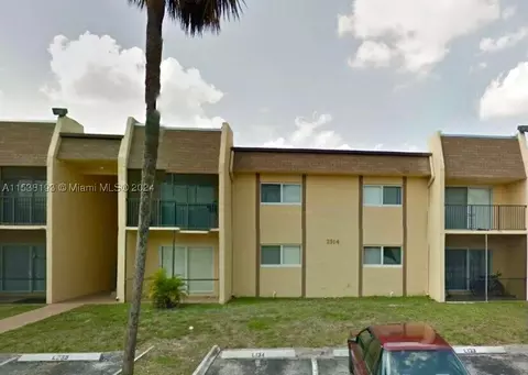 2914 NW 55th Ave #1A, Lauderhill, FL 33313