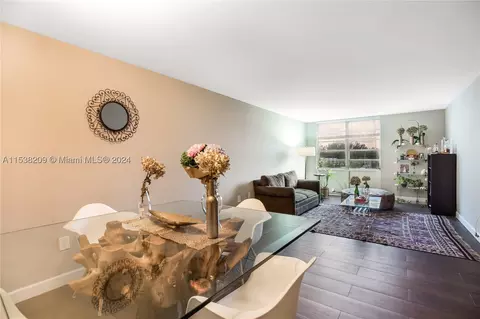 145 SE 25th Rd #501, Miami, FL 33129
