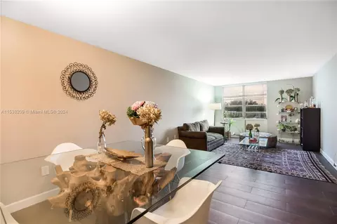 145 SE 25th Rd #501, Miami, FL 33129