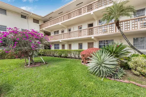 16801 NE 13th Ave #106, Miami, FL 33162