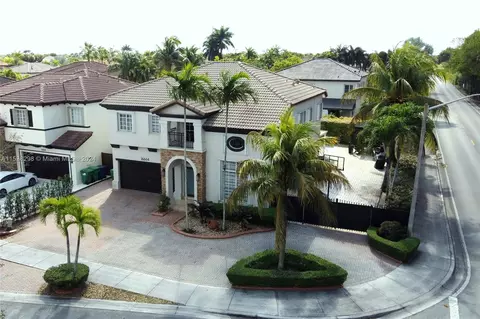 16664 SW 50th Ter, Miami, FL 33185
