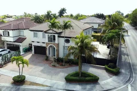 16664 SW 50th Ter, Miami, FL 33185