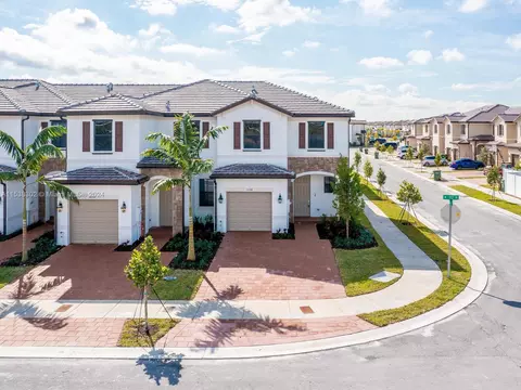 Exterior - 3358 W 112th St #3358, Hialeah, FL 33018 photo 1 of 27
