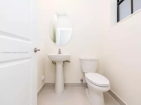 Bath - 3358 W 112th St #3358, Hialeah, FL 33018 photo 1 of 6