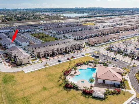View/Area - 3358 W 112th St #3358, Hialeah, FL 33018 photo 4 of 11