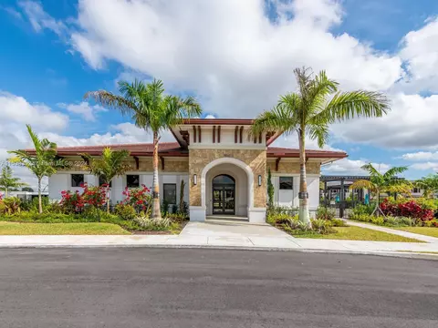 Exterior - 3358 W 112th St #3358, Hialeah, FL 33018 photo 14 of 27