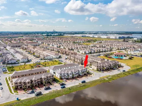 View/Area - 3358 W 112th St #3358, Hialeah, FL 33018 photo 6 of 11