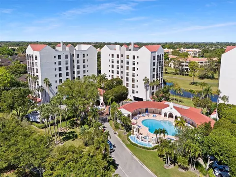 7579 Imperial Dr #201, Boca Raton, FL 33433