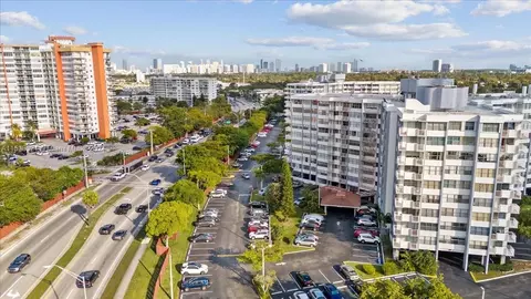 1200 NE Miami Gardens Dr #816W, Miami, FL 33179