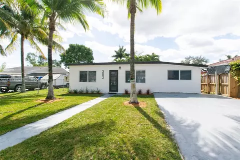 383 NW 3rd St, Florida City, FL 33034
