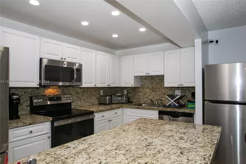 20301 NE 30th Ave #224-5, Aventura, FL 33180