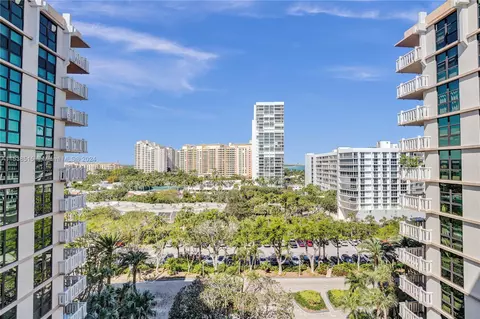 1121 Crandon Blvd #E804, Key Biscayne, FL 33149