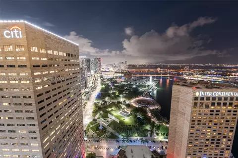 325 S Biscayne Blvd #UPH22, Miami, FL 33131