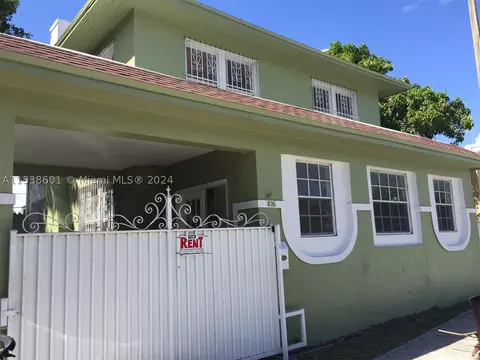 836 NW 17th Ave, Miami, FL 33125