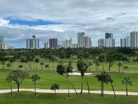 20335 W Country Club Dr #708, Aventura, FL 33180