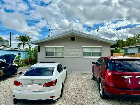 6232 Dewey St, Hollywood, FL 33023
