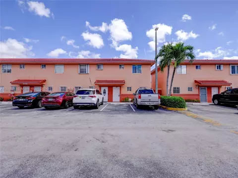 8081 NW 8th St #1, Miami, FL 33126