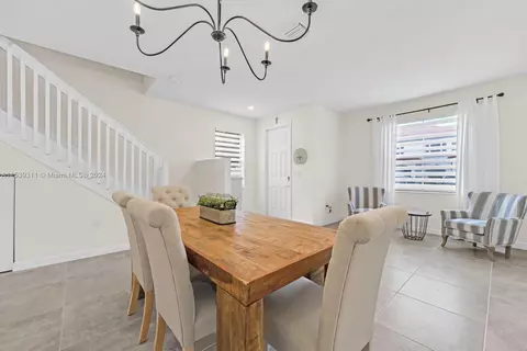 Dining - 10585 W 33 Ln, Hialeah, FL 33018 photo 3 of 3