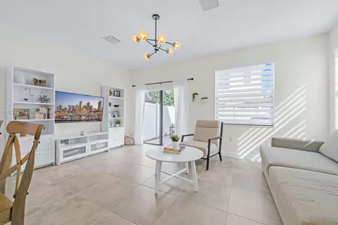 Other - 10585 W 33 Ln, Hialeah, FL 33018 photo 1 of 2