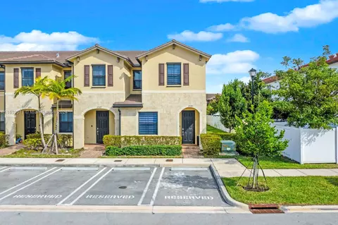 10585 W 33 Ln, Hialeah, FL 33018
