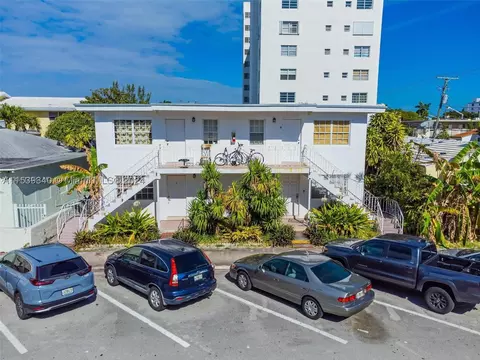 7800 Byron Ave #4, Miami Beach, FL 33141