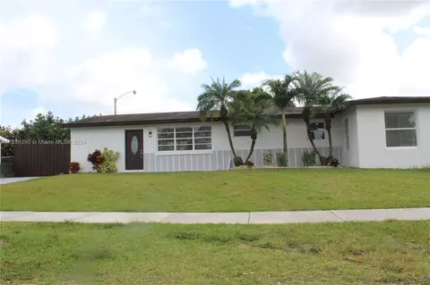 30055 SW 143rd Ct, Homestead, FL 33033