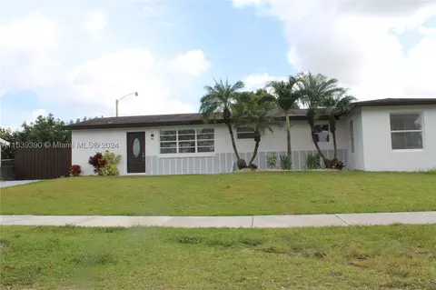 30055 SW 143rd Ct, Homestead, FL 33033
