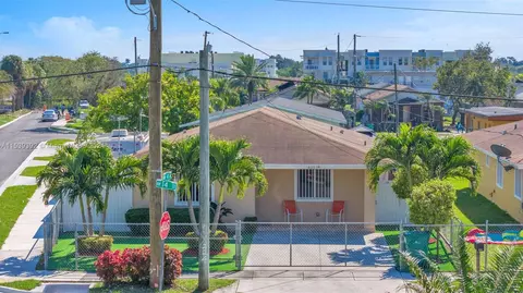 405 NW 14th St, Florida City, FL 33034