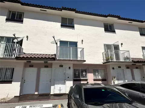 1100 SW 104th Ct #E-103, Miami, FL 33174