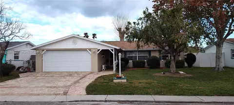 4001 Star Island Dr, Holiday, FL 34691