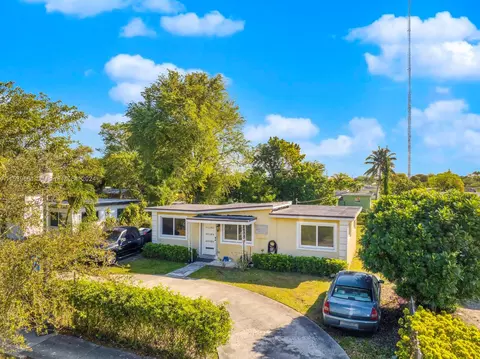 2611 SW 56th Ave, West Park, FL 33023