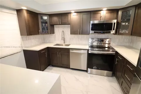 8101 Byron Ave #407, Miami Beach, FL 33141