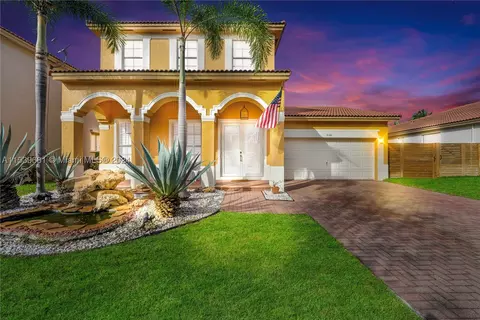 2144 NE 38th Rd, Homestead, FL 33033
