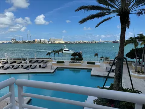808 Brickell Key Dr #607, Miami, FL 33131