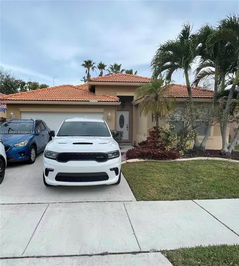 14341 N Royal Cove Cir, Davie, FL 33325