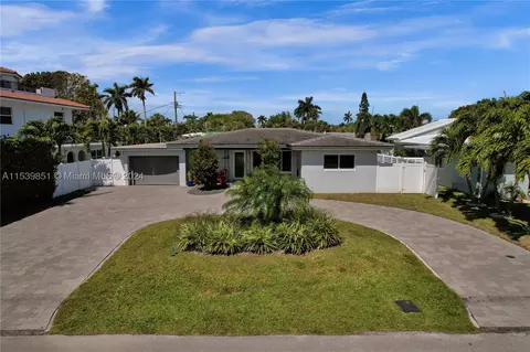 267 Oceanic Ave, Lauderdale By The Sea, FL 33308