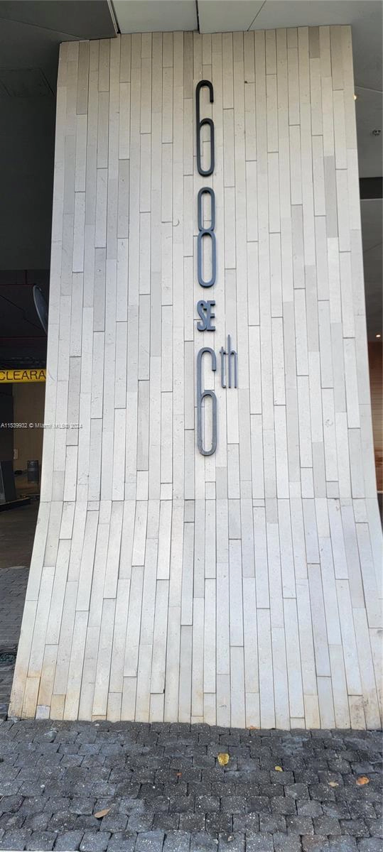 68 SE 6th St Unit 2110  